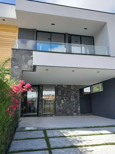 Casa com 3 quartos à venda, 217m2 em Camboriu - SC - imagem 6 Foto 6 de Casa com 3 quartos à venda, 217m2 em Camboriu - SC