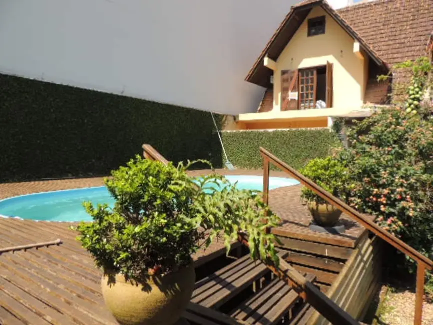 Foto 1 de Casa com 4 quartos à venda, 240m2 em Centro, Itajai - SC