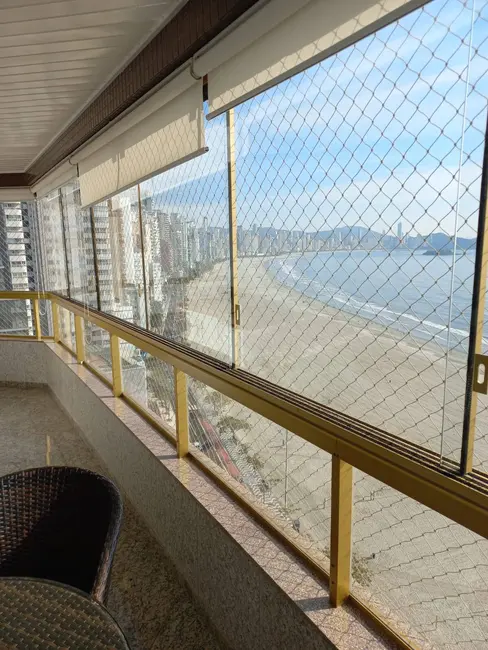 Apartamento com 3 quartos à venda, 153m2 em Centro, Balneario Camboriu - SC - imagem 8 Foto 8 de Apartamento com 3 quartos à venda, 153m2 em Centro, Balneario Camboriu - SC
