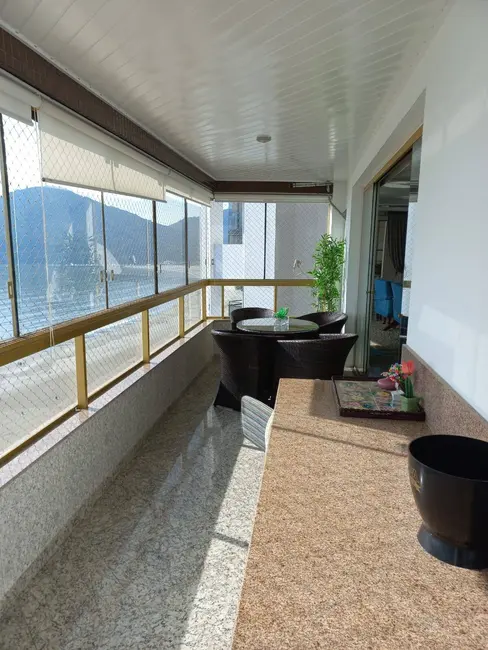 Apartamento com 3 quartos à venda, 153m2 em Centro, Balneario Camboriu - SC - imagem 7 Foto 7 de Apartamento com 3 quartos à venda, 153m2 em Centro, Balneario Camboriu - SC