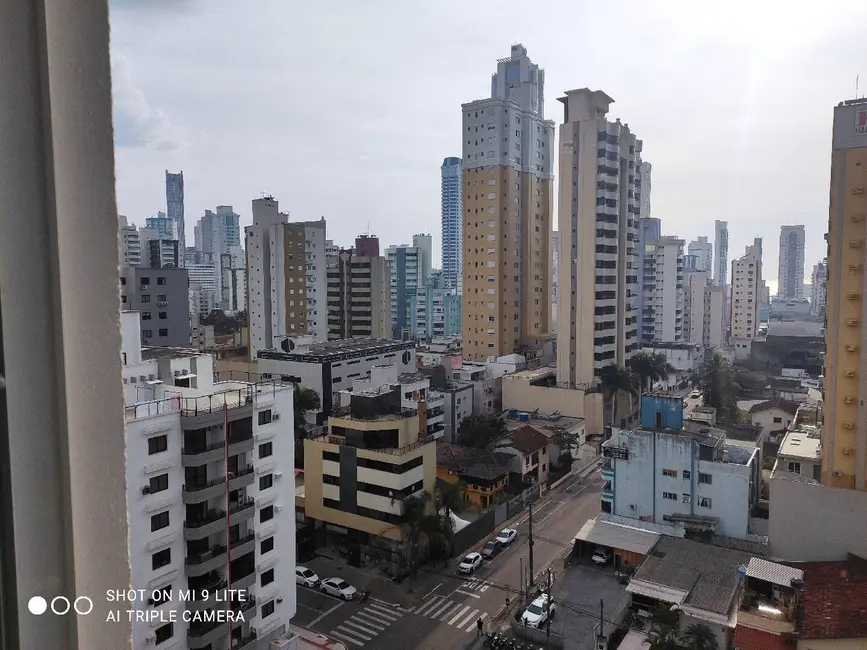 Apartamento com 2 quartos à venda, 92m2 em Centro, Balneario Camboriu - SC - imagem 3 Foto 3 de Apartamento com 2 quartos à venda, 92m2 em Centro, Balneario Camboriu - SC