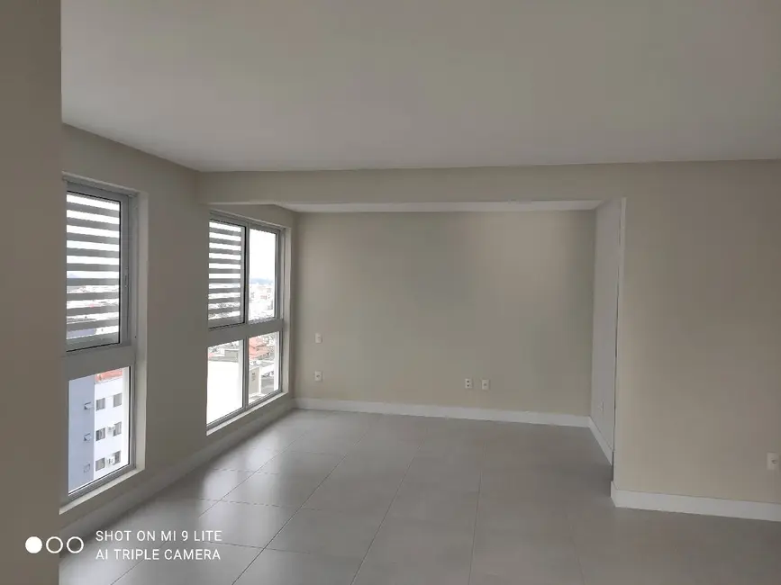 Apartamento com 2 quartos à venda, 92m2 em Centro, Balneario Camboriu - SC - imagem 5 Foto 5 de Apartamento com 2 quartos à venda, 92m2 em Centro, Balneario Camboriu - SC