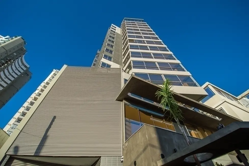 Foto 1 de Apartamento com 3 quartos à venda em Centro, Itajai - SC