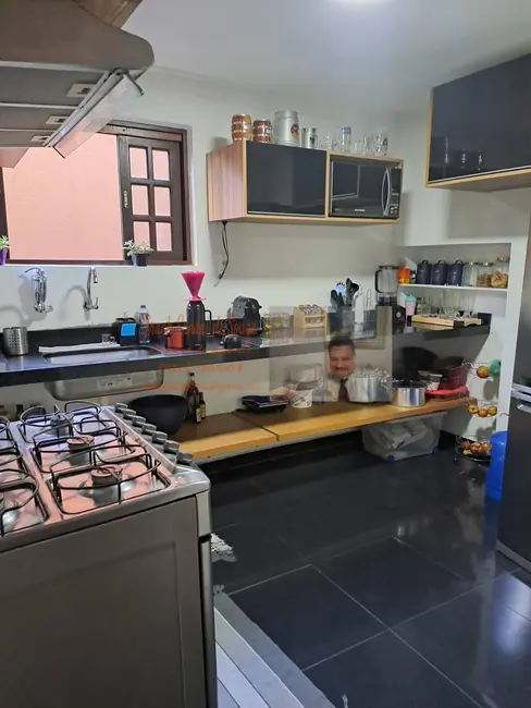 Foto 2 de Casa com 3 quartos à venda, 147m2 em Jardim Alzira, São Paulo - SP