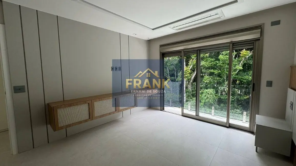 Foto 9 de Casa com 6 quartos à venda, 448m2 em Bertioga - SP