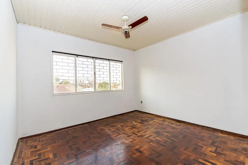 Foto 2 de Casa com 3 quartos à venda, 121m2 em Vila Monte Carlo, Cachoeirinha - RS