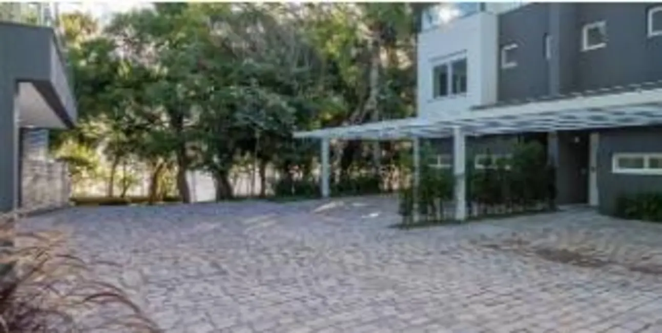Foto 2 de Casa com 3 quartos à venda, 442m2 em Pedra Redonda, Porto Alegre - RS