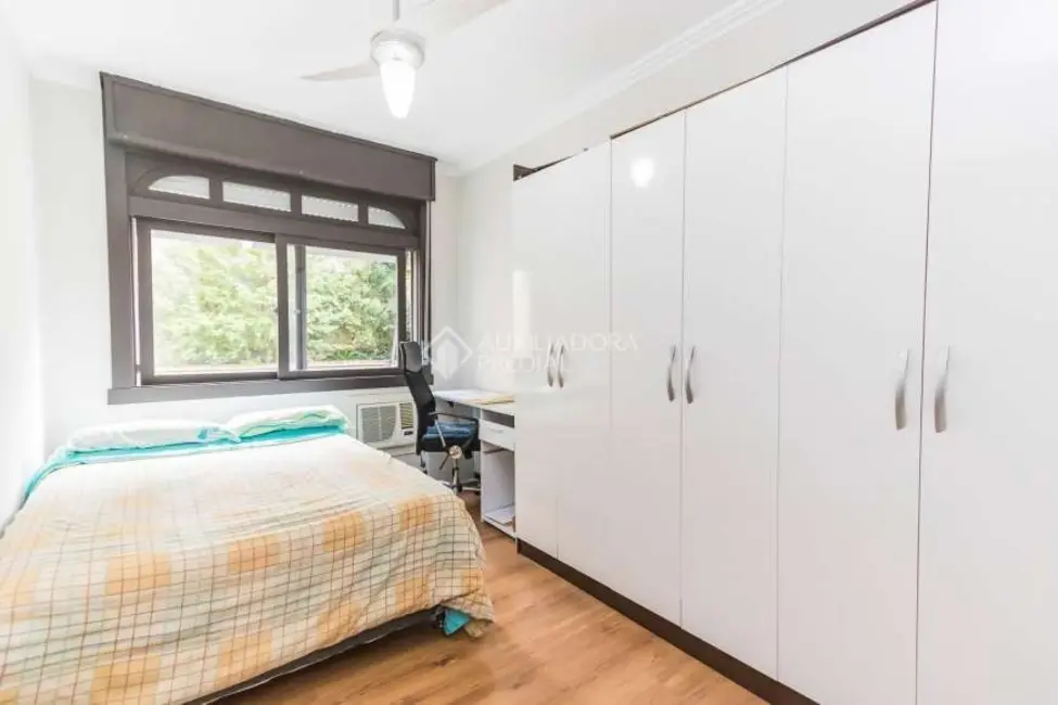 Foto 2 de Apartamento com 2 quartos à venda, 78m2 em Auxiliadora, Porto Alegre - RS