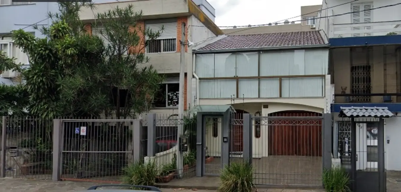 Foto 1 de Casa com 4 quartos à venda, 173m2 em Santa Cecília, Porto Alegre - RS
