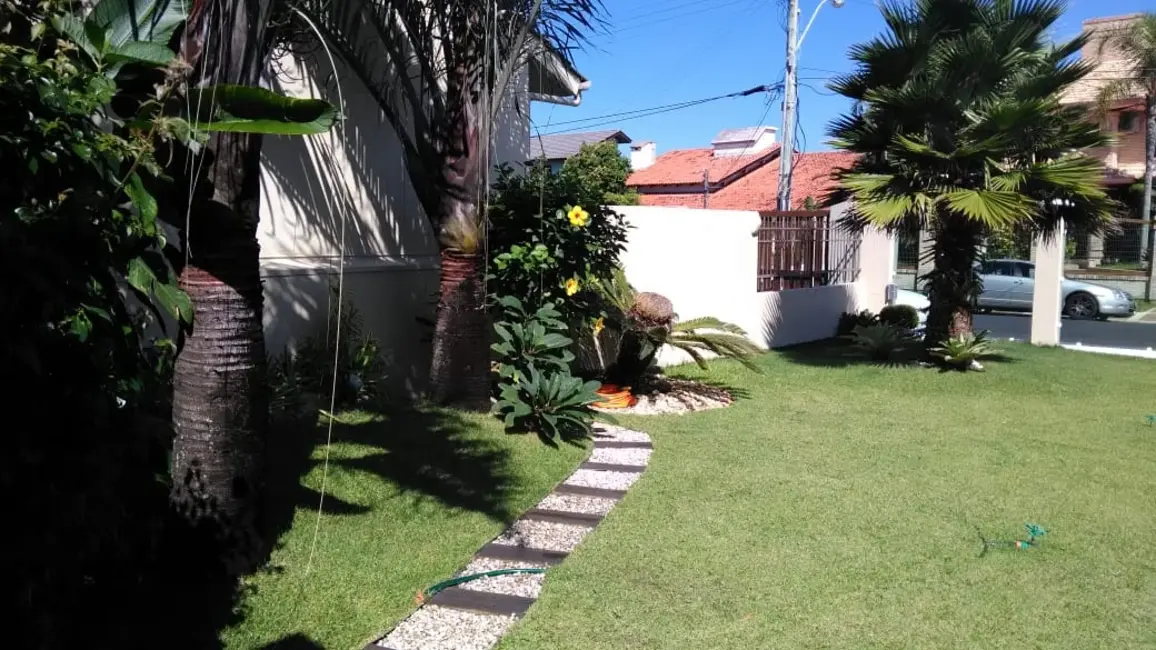 Foto 2 de Casa com 3 quartos à venda, 180m2 em Centro, Capao Da Canoa - RS
