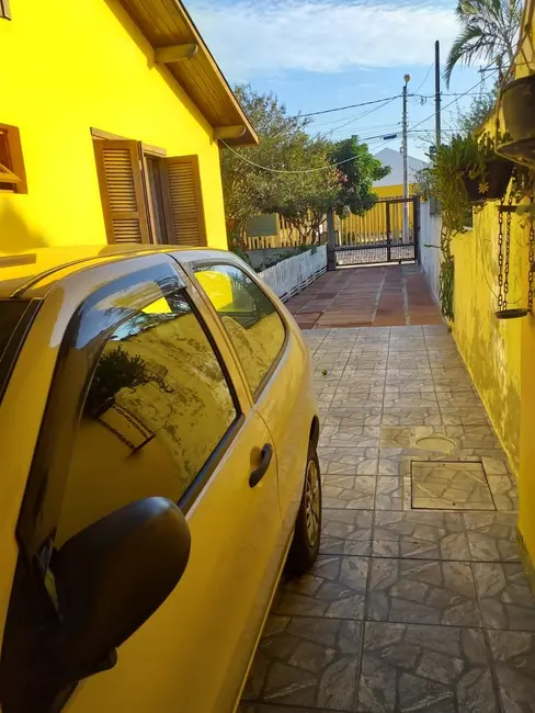 Foto 1 de Casa com 3 quartos à venda, 76m2 em Fiuza, Viamao - RS