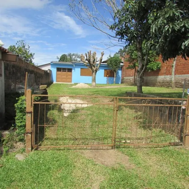 Foto 1 de Casa com 2 quartos à venda, 66m2 em Tucanos, Taquara - RS