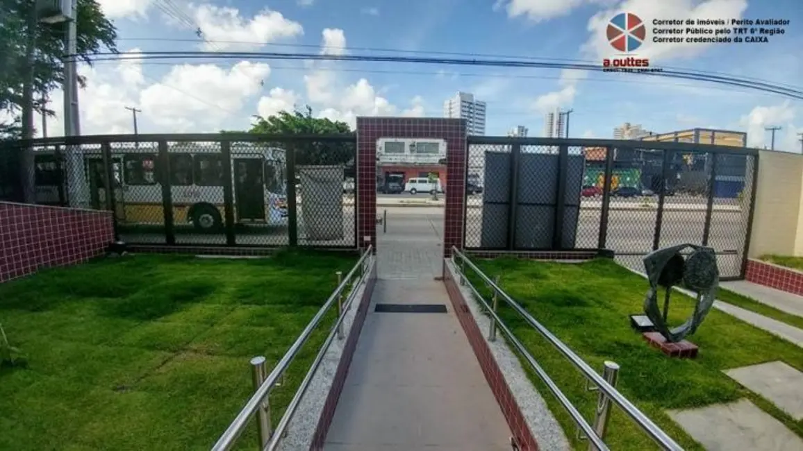 Foto 3 de Apartamento à venda em Madalena, Recife - PE