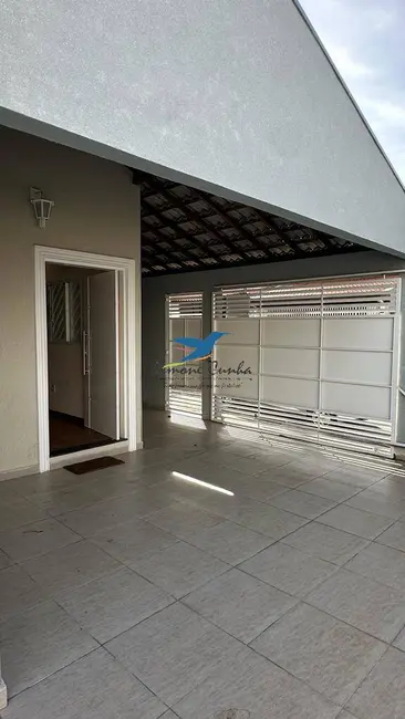 Foto 1 de Casa com 3 quartos à venda, 220m2 em Residencial Santa Paula, Jacarei - SP