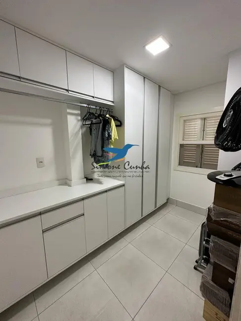 Foto 3 de Casa de Condomínio com 4 quartos à venda, 360m2 em Sao Jose Dos Campos - SP