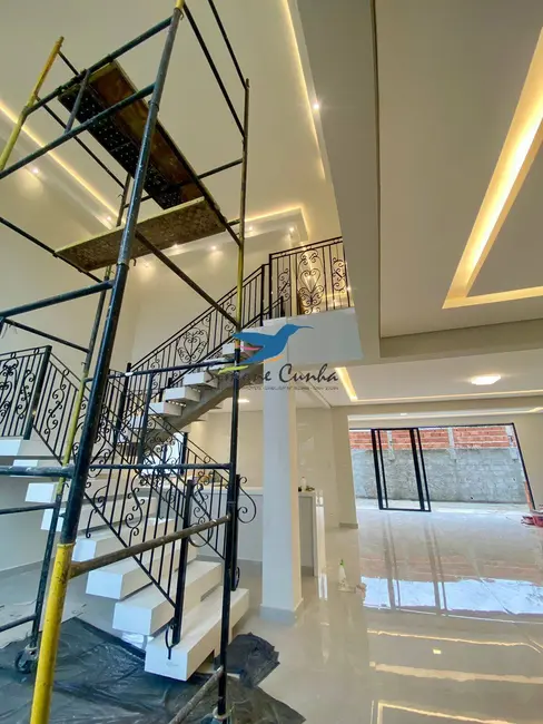 Casa com 3 quartos à venda, 240m2 em Cacapava - SP - imagem 3 Foto 3 de Casa com 3 quartos à venda, 240m2 em Cacapava - SP