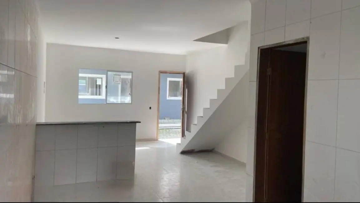 Casa de Condomínio com 2 quartos à venda, 90m2 em Itanhaem - SP - imagem 5 Foto 5 de Casa de Condomínio com 2 quartos à venda, 90m2 em Itanhaem - SP