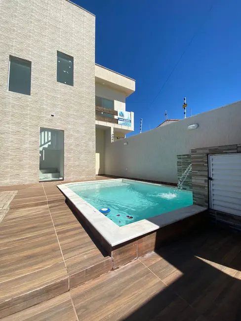 Foto 1 de Casa com 2 quartos à venda, 75m2 em Itanhaem - SP