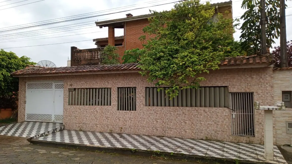 Foto 5 de Casa com 6 quartos à venda, 207m2 em Itanhaem - SP