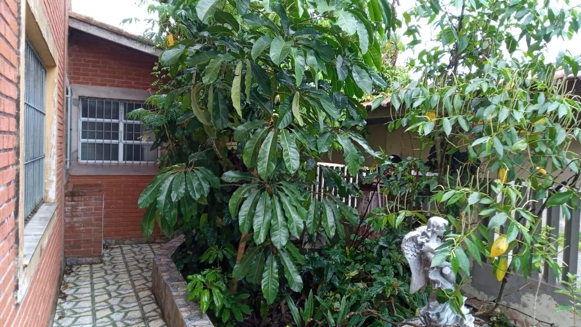 Foto 8 de Casa com 6 quartos à venda, 207m2 em Itanhaem - SP