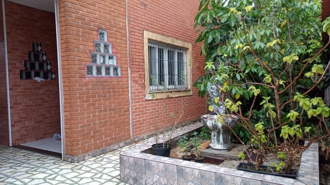 Foto 6 de Casa com 6 quartos à venda, 207m2 em Itanhaem - SP