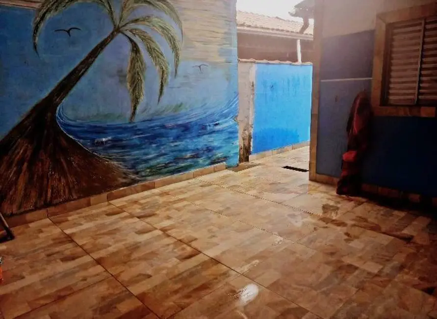 Casa com 2 quartos à venda, 80m2 em Itanhaem - SP - imagem 5 Foto 5 de Casa com 2 quartos à venda, 80m2 em Itanhaem - SP