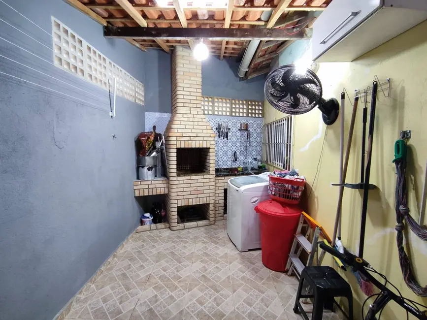 Foto 8 de Casa com 2 quartos à venda, 50m2 em Itanhaem - SP