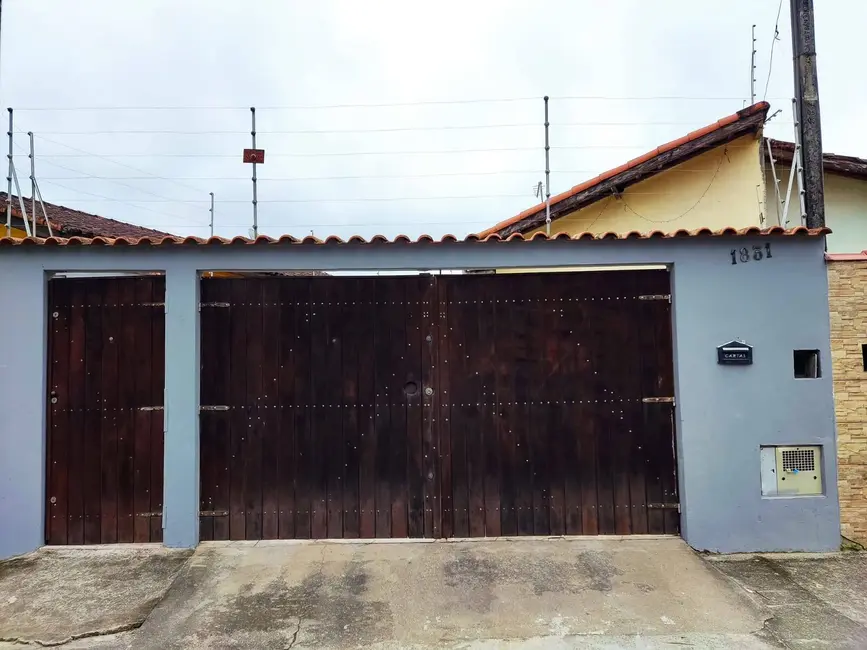 Foto 1 de Casa com 2 quartos à venda, 50m2 em Itanhaem - SP