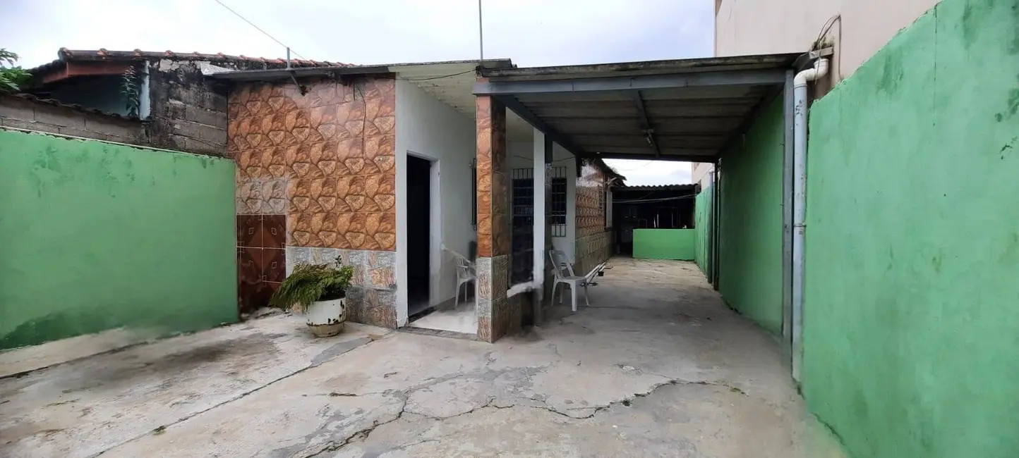 Foto 5 de Casa com 2 quartos à venda, 90m2 em Itanhaem - SP