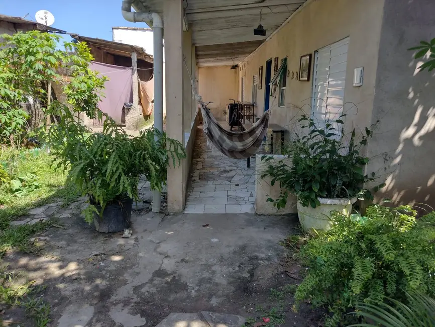 Foto 8 de Casa com 2 quartos à venda, 150m2 em Itanhaem - SP