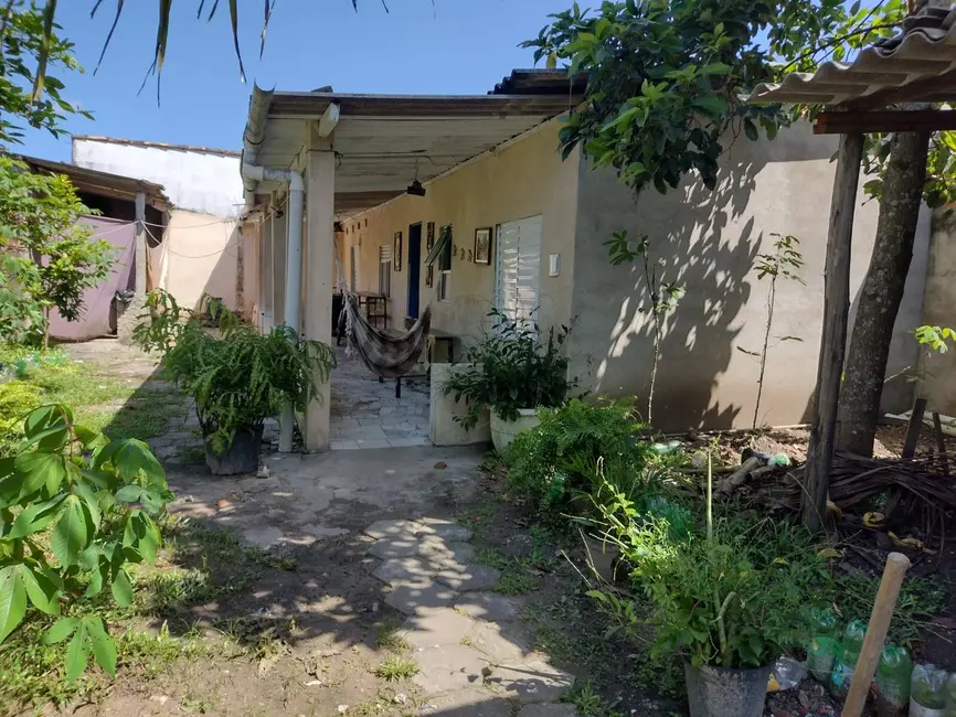 Foto 2 de Casa com 2 quartos à venda, 150m2 em Itanhaem - SP