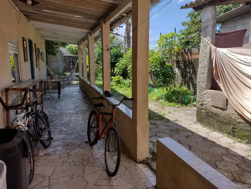 Foto 9 de Casa com 2 quartos à venda, 150m2 em Itanhaem - SP