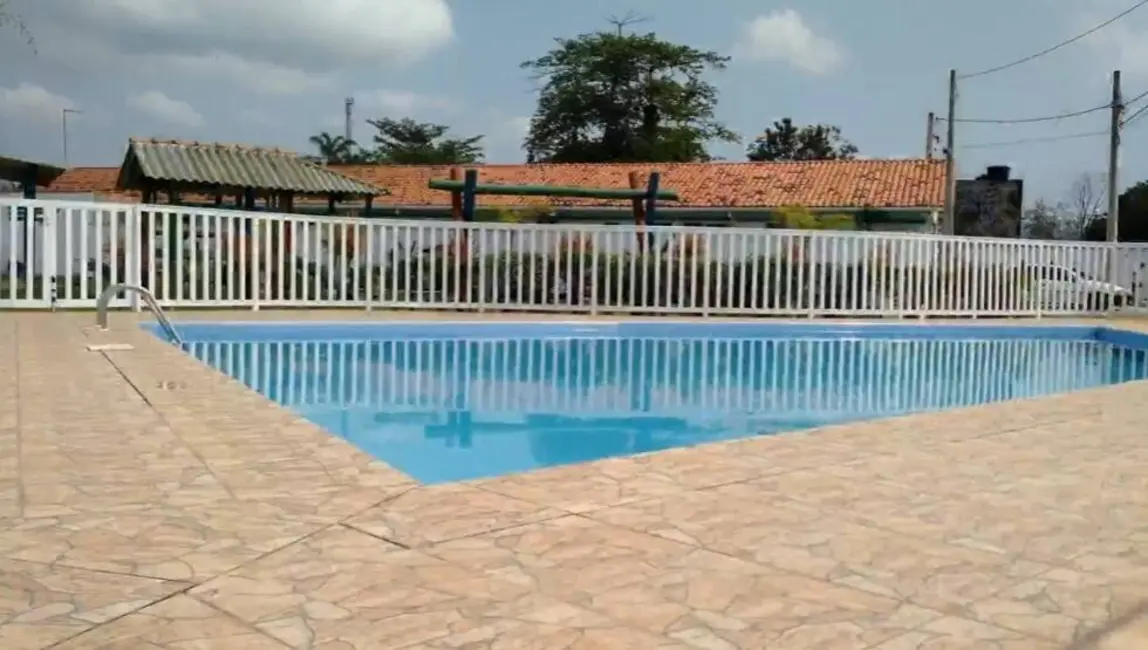 Casa de Condomínio com 2 quartos à venda, 42m2 em Itanhaem - SP - imagem 3 Foto 3 de Casa de Condomínio com 2 quartos à venda, 42m2 em Itanhaem - SP