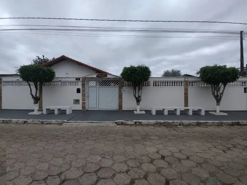 Foto 2 de Casa com 3 quartos à venda, 180m2 em Itanhaem - SP