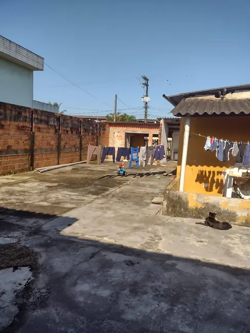 Casa com 2 quartos à venda, 84m2 em Itanhaem - SP - imagem 2 Foto 2 de Casa com 2 quartos à venda, 84m2 em Itanhaem - SP