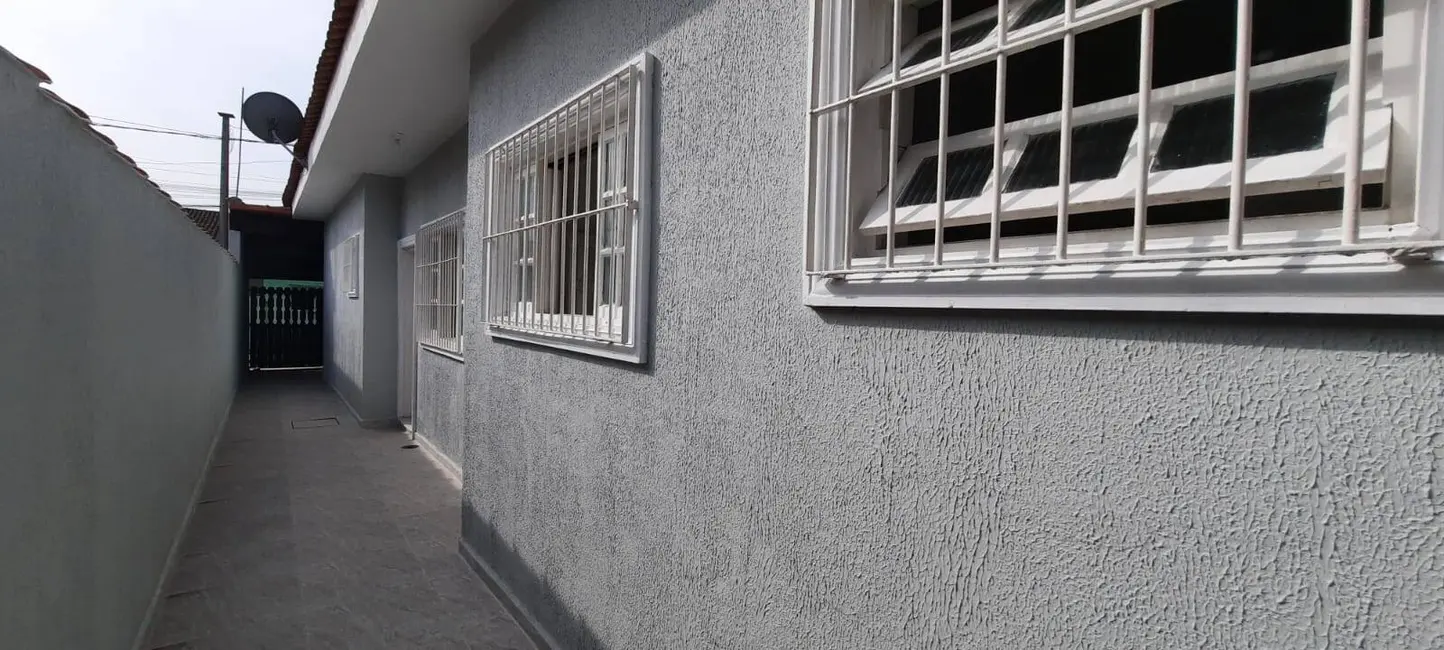 Foto 5 de Casa com 2 quartos à venda, 65m2 em Itanhaem - SP