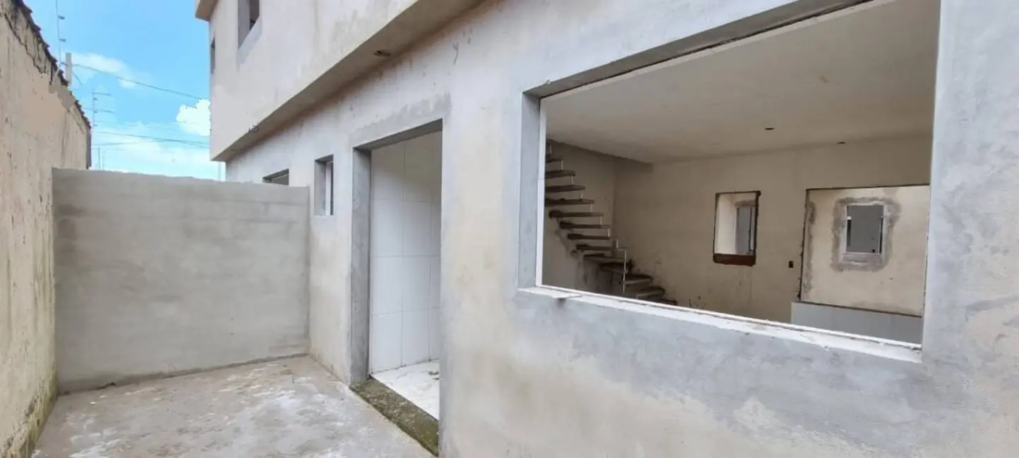 Casa de Condomínio com 2 quartos à venda, 75m2 em Itanhaem - SP - imagem 4 Foto 4 de Casa de Condomínio com 2 quartos à venda, 75m2 em Itanhaem - SP