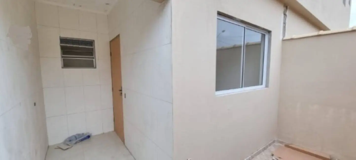 Foto 3 de Casa de Condomínio com 2 quartos à venda, 70m2 em Mongagua - SP