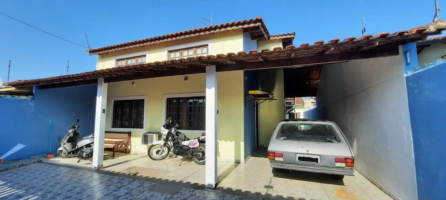 Foto 1 de Casa com 4 quartos à venda, 160m2 em Itanhaem - SP