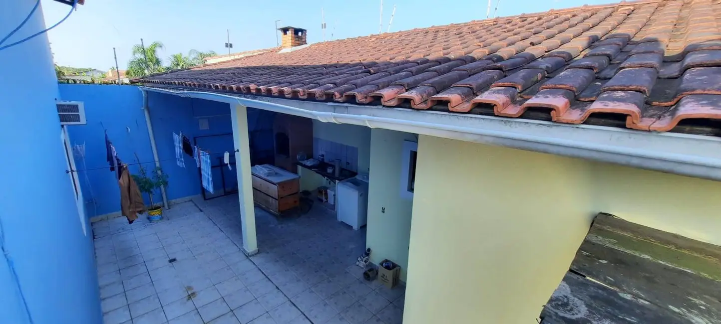 Foto 9 de Casa com 4 quartos à venda, 160m2 em Itanhaem - SP