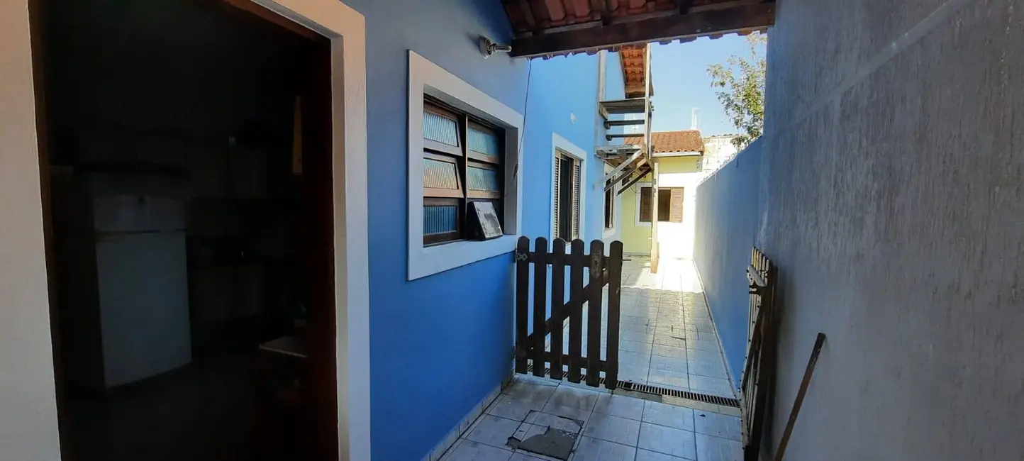 Foto 4 de Casa com 4 quartos à venda, 160m2 em Itanhaem - SP