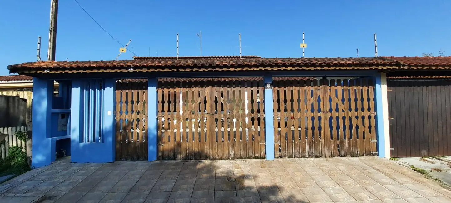 Foto 3 de Casa com 4 quartos à venda, 160m2 em Itanhaem - SP