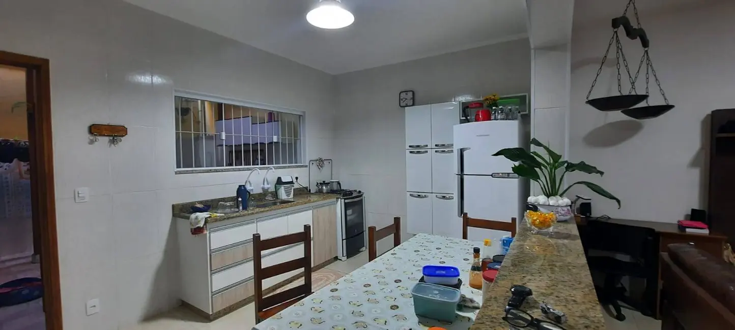 Foto 6 de Casa com 2 quartos à venda, 190m2 em Itanhaem - SP