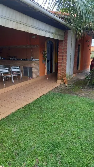Foto 4 de Casa com 4 quartos à venda, 380m2 em Itanhaem - SP