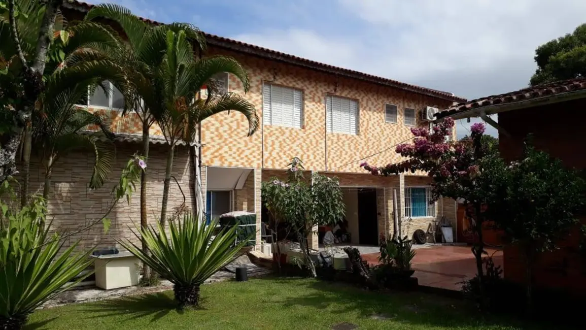 Pousada com 10 quartos à venda, 486m2 em Itanhaem - SP - imagem 6 Foto 6 de Pousada com 10 quartos à venda, 486m2 em Itanhaem - SP