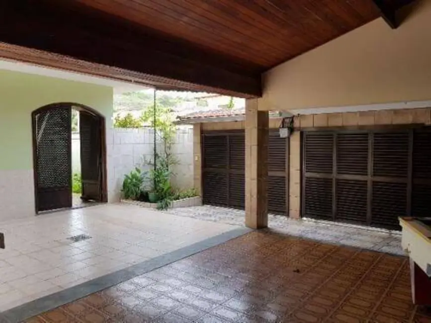 Foto 9 de Casa com 5 quartos à venda, 300m2 em Itanhaem - SP