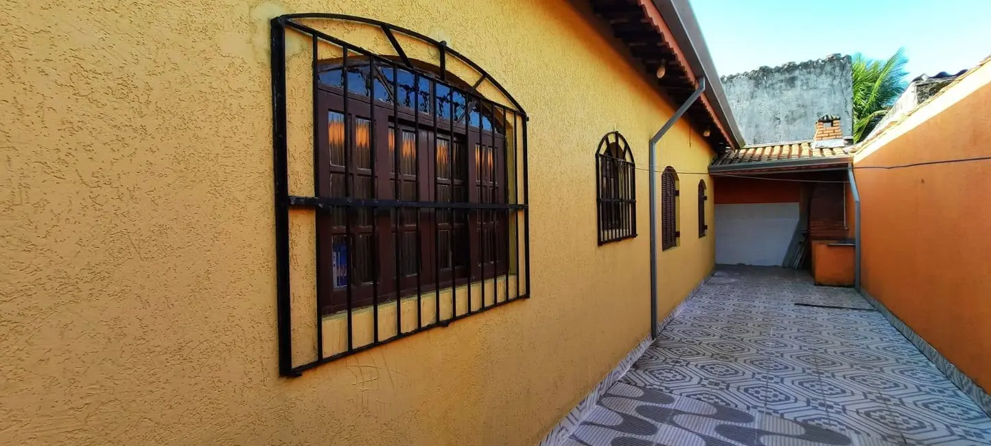 Foto 9 de Casa com 2 quartos à venda, 91m2 em Itanhaem - SP