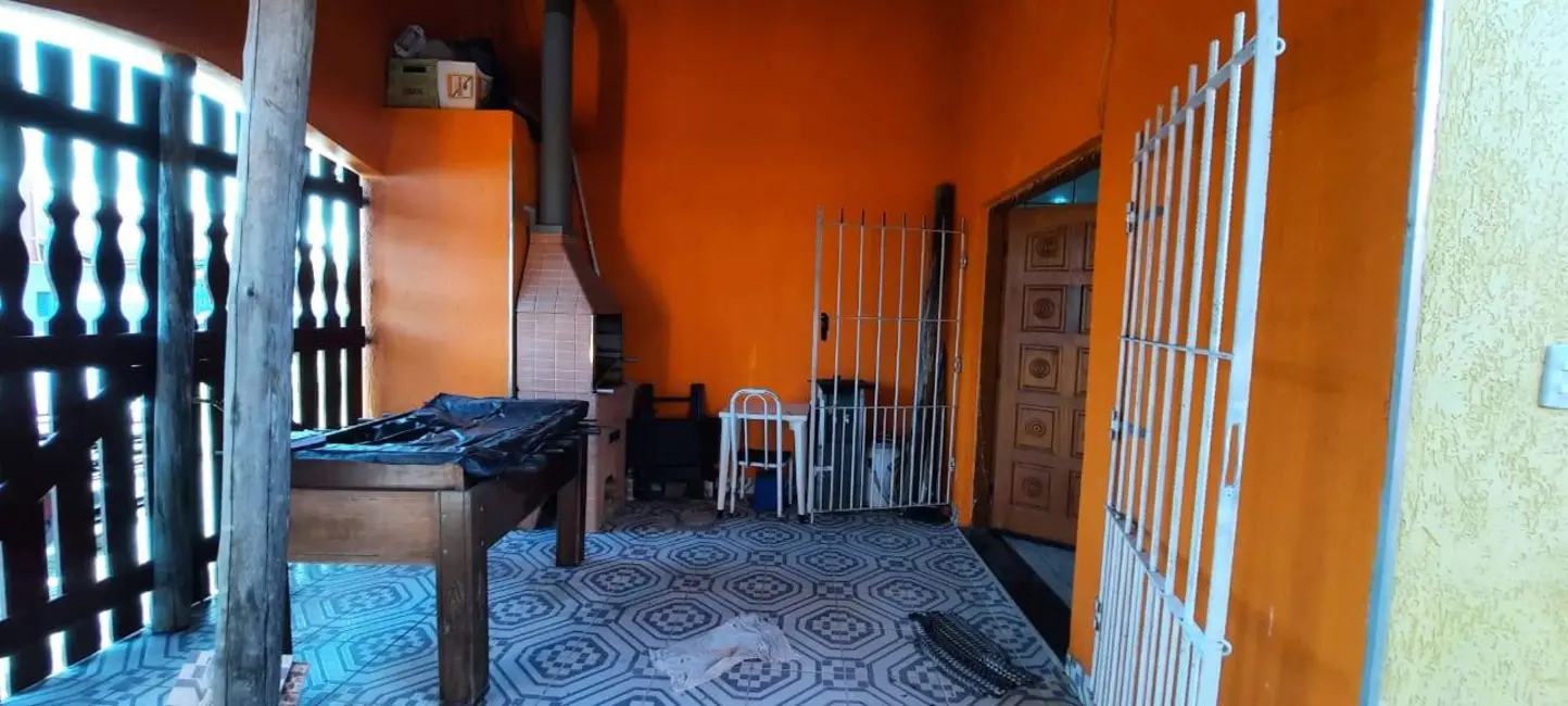 Foto 2 de Casa com 2 quartos à venda, 91m2 em Itanhaem - SP