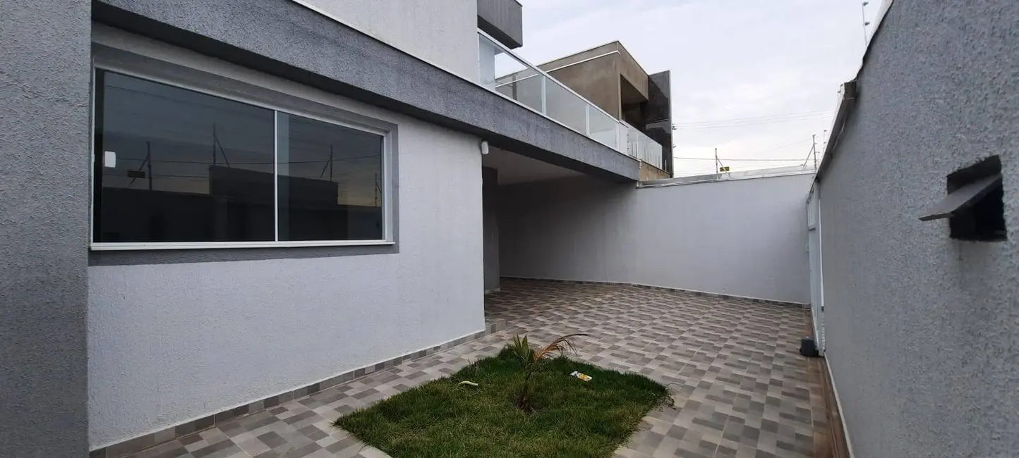 Foto 6 de Casa com 4 quartos à venda, 310m2 em Itanhaem - SP