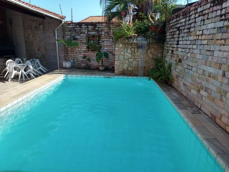 Foto 5 de Casa com 4 quartos à venda, 167m2 em Itanhaem - SP